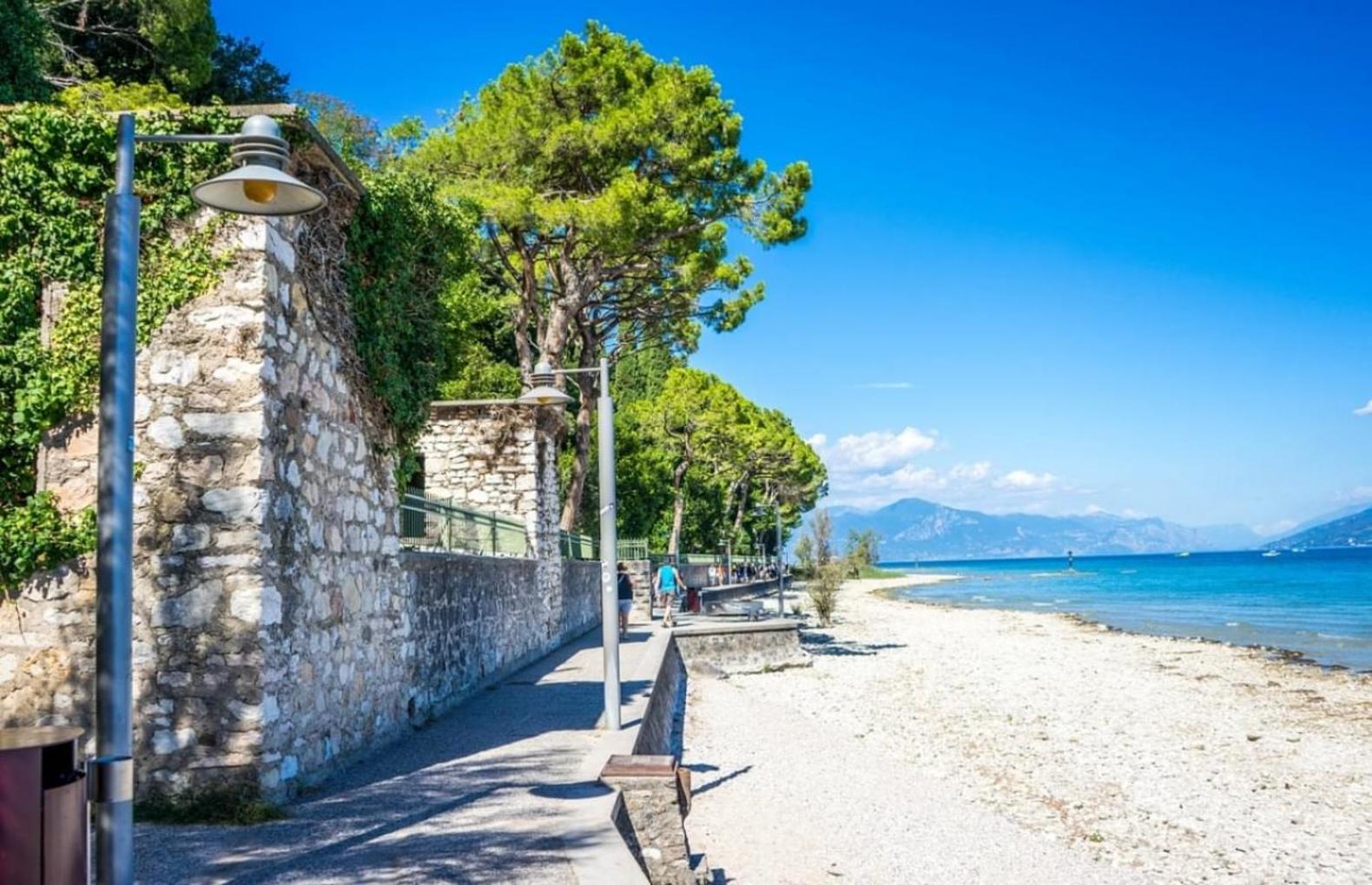 Apartment Artemide - A 150m Dal Di Garda *